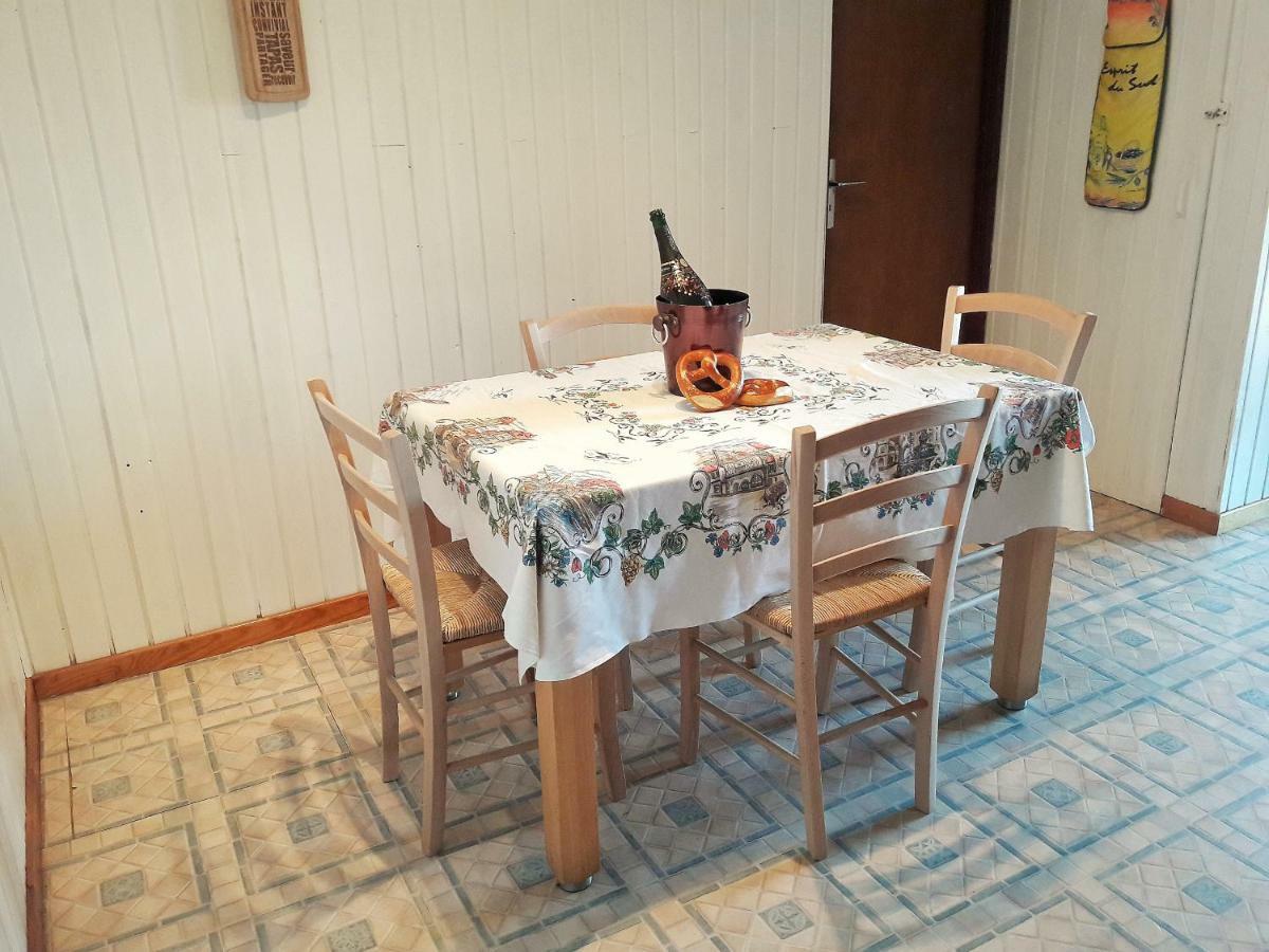 Aux 6 Hirondelles Apartment